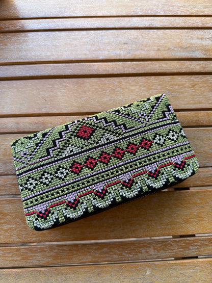 Juzdan Palestinian embroidery wallets ￼
