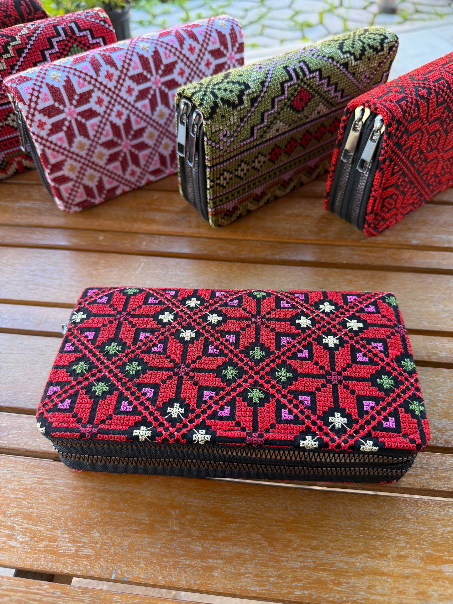 Juzdan Palestinian embroidery wallets ￼